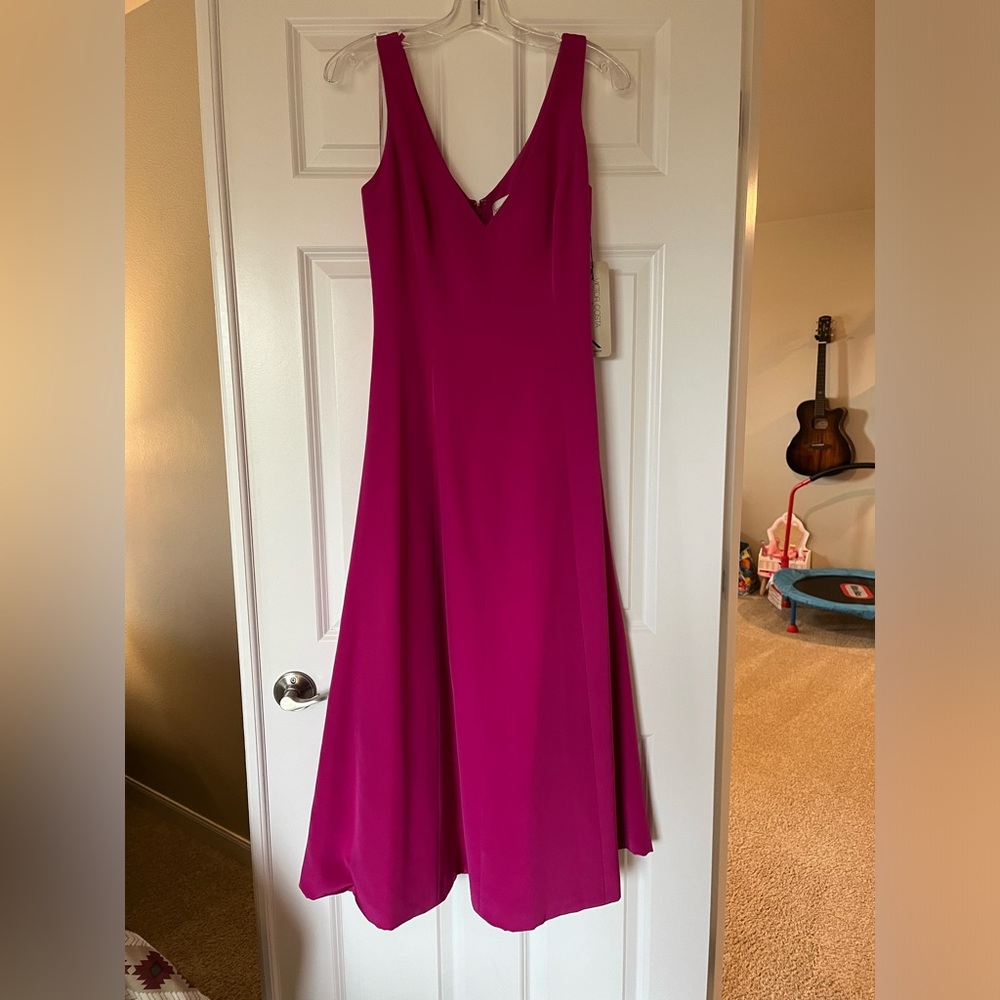 NEVER WORN. Victor Costa Designer. Beautiful, Ballet Length Gown.